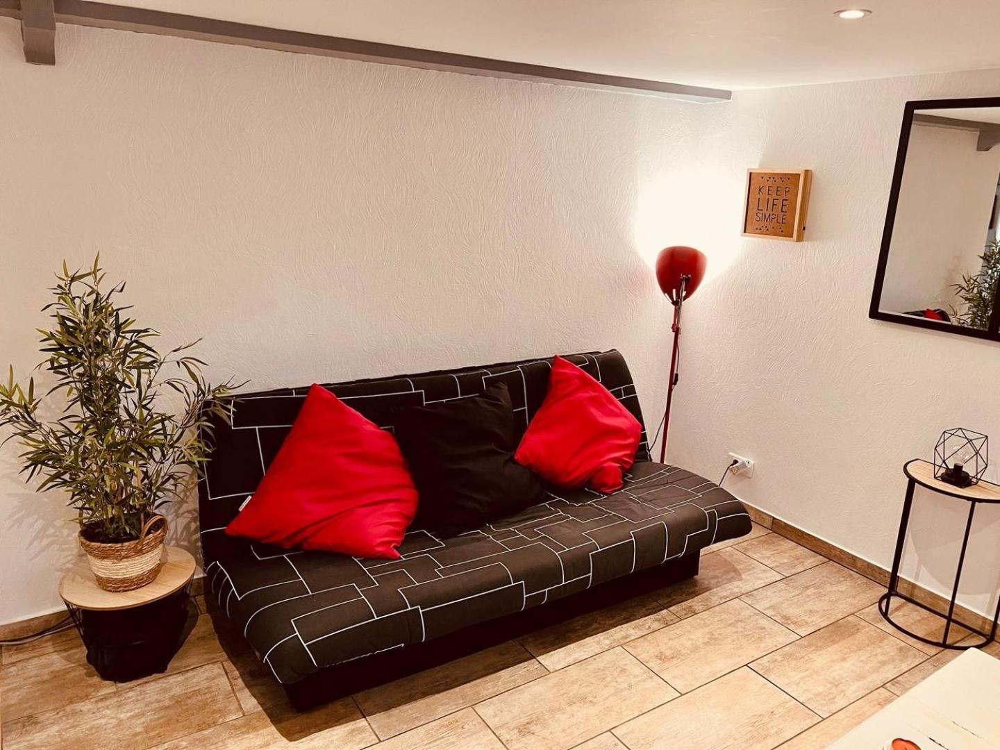Appartamento Le Camille Charming With Garden 5 Min Chu Poitiers Esterno foto