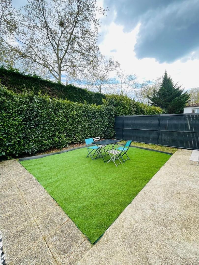 Appartamento Le Camille Charming With Garden 5 Min Chu Poitiers Esterno foto