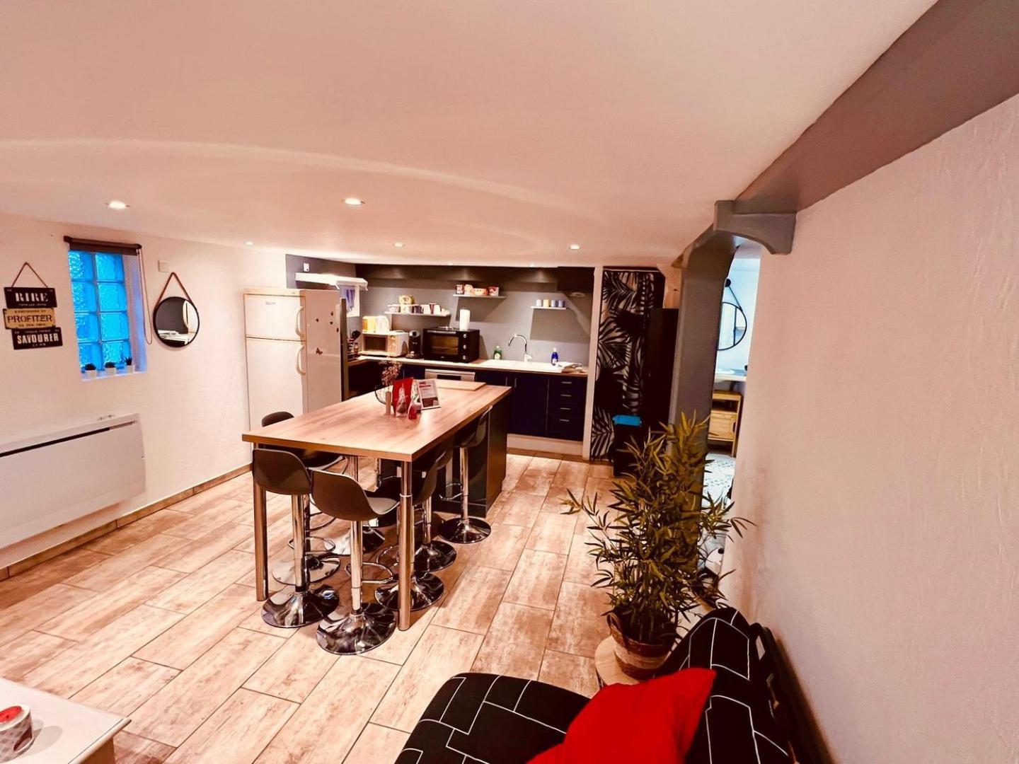 Appartamento Le Camille Charming With Garden 5 Min Chu Poitiers Esterno foto